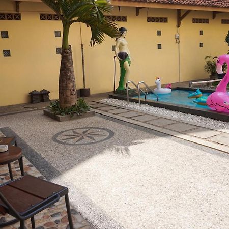 Roemah Canting Homestay Yogyakarta Esterno foto