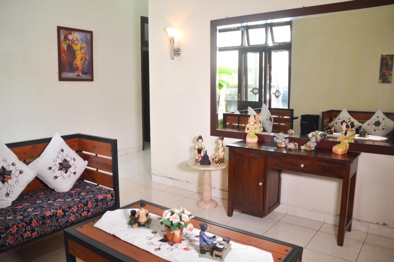 Roemah Canting Homestay Yogyakarta Esterno foto