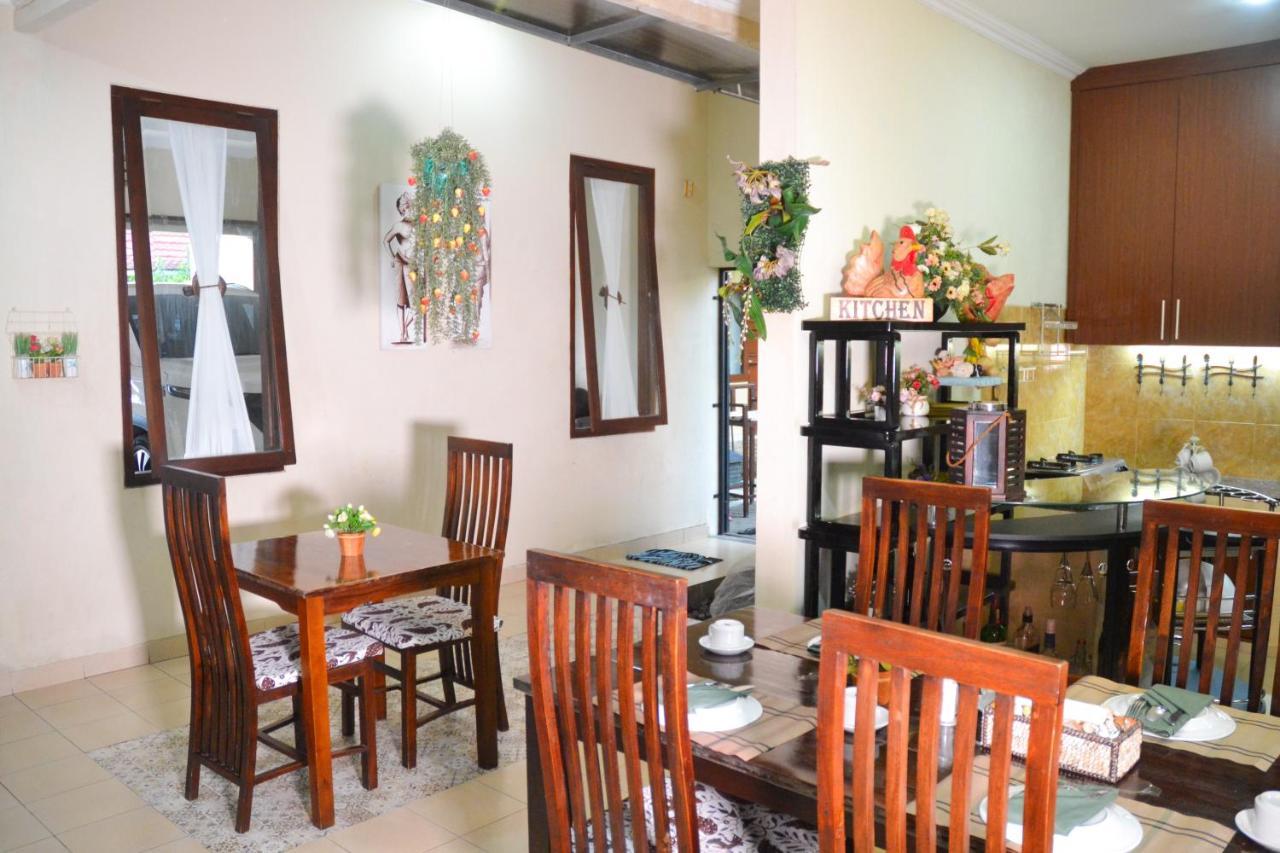 Roemah Canting Homestay Yogyakarta Esterno foto