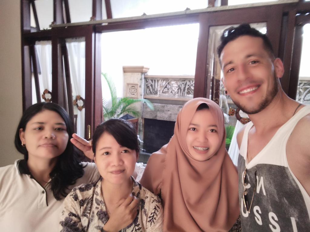 Roemah Canting Homestay Yogyakarta Esterno foto